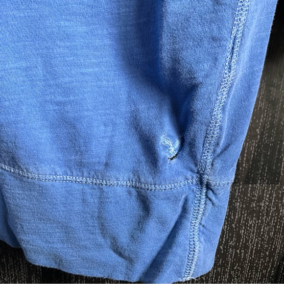 Vintage American Eagle blue Shirt, drop back v neck front basic y2k Tee - Picture 3 of 3